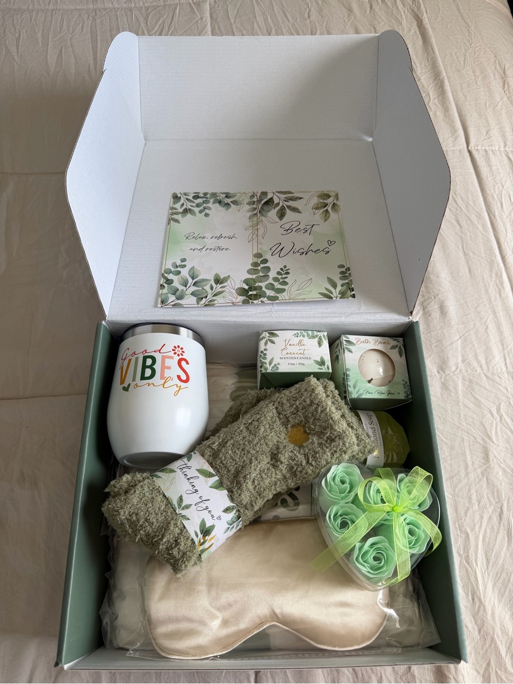 Relaxing Women’s Bath & Body Gift Set - Green